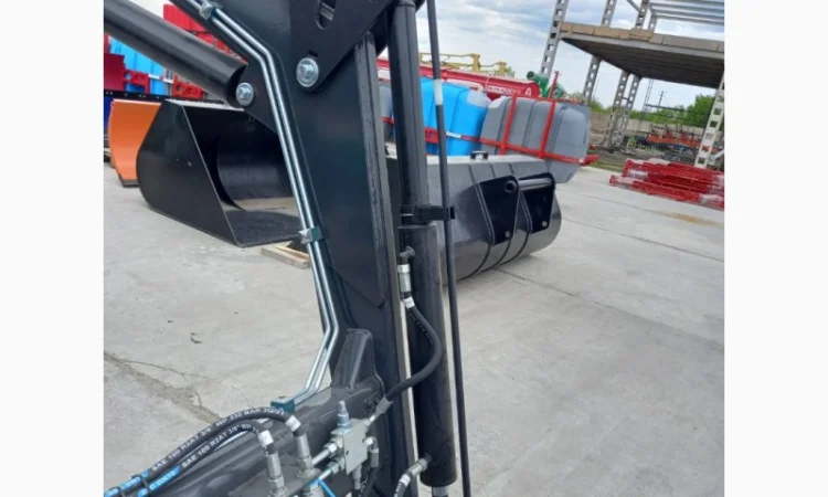 Навантажувач фронтальний Metal-Fach T229/2 - фото № 6