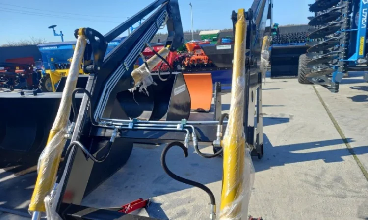 Навантажувач фронтальний BLACK-2000 - фото № 8