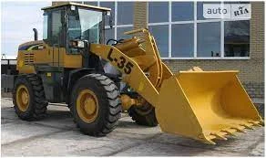 Фронтальный погрузчик 2017год - фото № 1