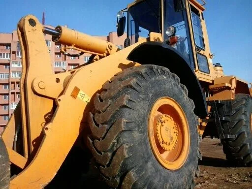 Погрузчик фронтальный Амкодор 352. 2011год - фото № 1