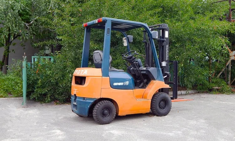 Вилочный погрузчик б/у TOYOTA 7FG10 - фото № 2