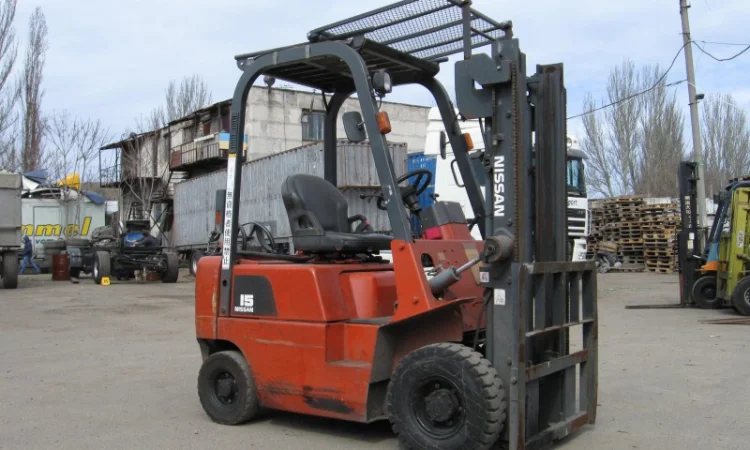 Газ - бензиновый автопогрузчик Nissan J01A15 на 1.5 тонны - фото № 2