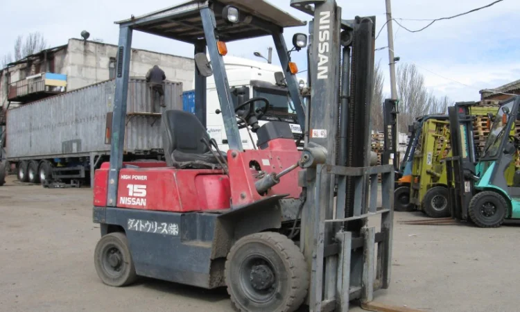 Бензиновый автопогрузчик Nissan PJ01M15 на 1.5 тонны - фото № 2