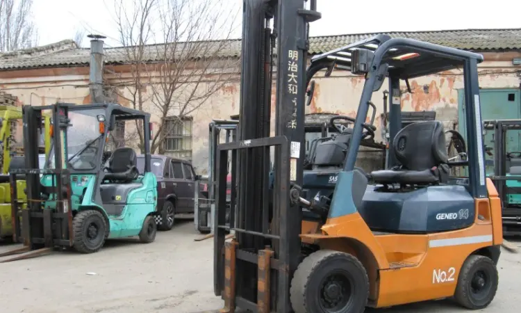 Газобензиновий автопогрузчик Toyota 02-7FG14 на 1.35 тонни - фото № 1