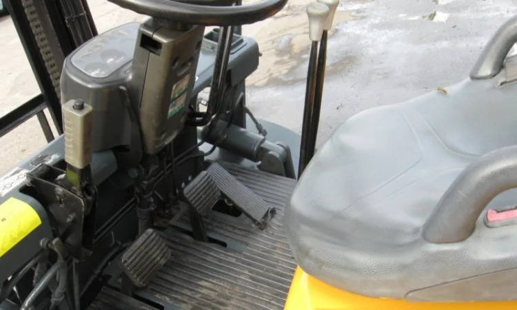 Дизельный вилочный погрузчик TCM FD20Z5 на 2 тонны на спарке - фото № 8