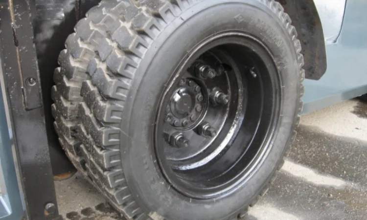 Дизельный вилочный погрузчик TCM FD20Z5 на 2 тонны на спарке - фото № 10