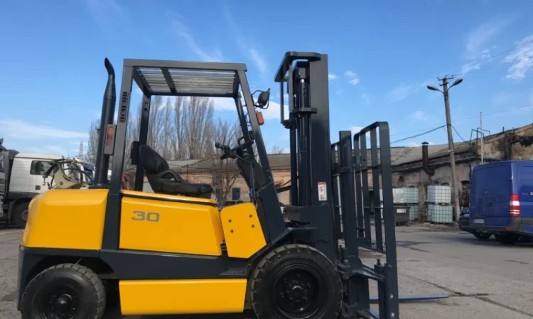 Вилочный погрузчик Sumitomo на 3 тонны с боковым смещением - фото № 1