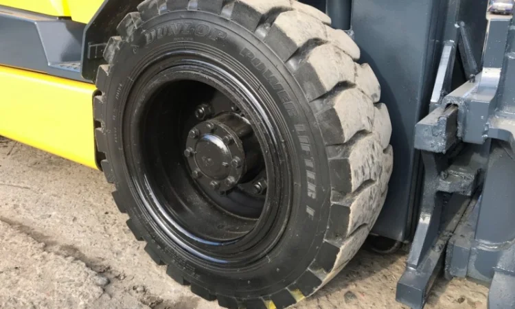 Вилочный погрузчик Sumitomo на 3 тонны с боковым смещением - фото № 9