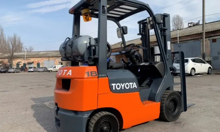 Вилочний навантажувач Toyota 02-7FG18 на 1.8 тонни - фото № 4