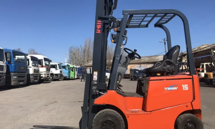 Вилочный электропогрузчик NYK с мачтой триплекс 5.5 метров - фото № 2