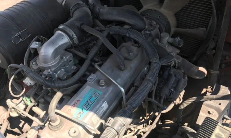 Вилочный погрузчик Toyota с автоматической коробкой передач - фото № 6