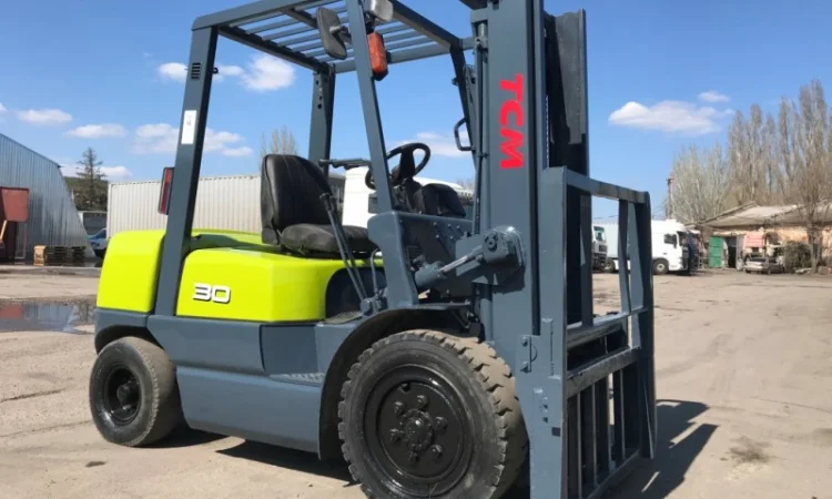 Вилочный дизельный автопогрузчик ТСМ с боковым смещением - фото № 2