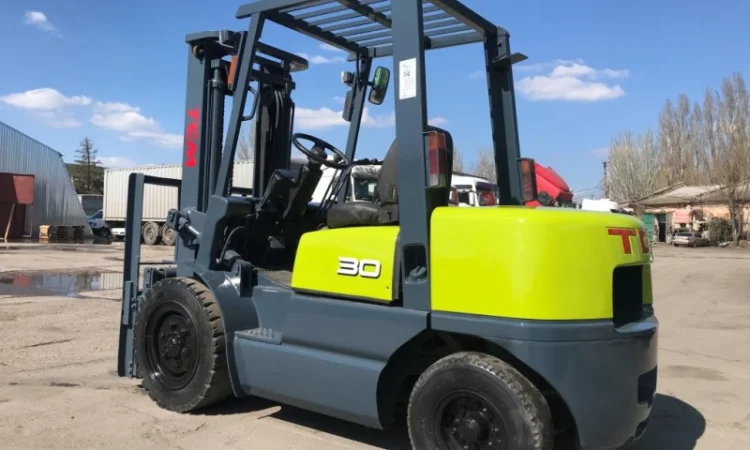 Вилочный дизельный автопогрузчик ТСМ с боковым смещением - фото № 4