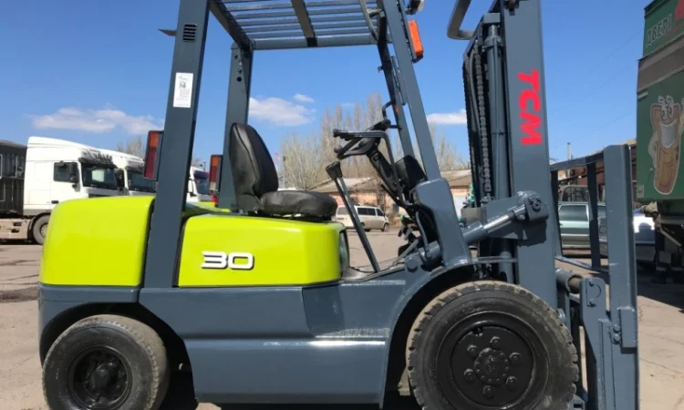 Вилочный дизельный автопогрузчик ТСМ с боковым смещением - фото № 5