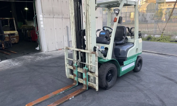 Вилковий автопогрузчик Nissan, вагонник з щоглою 5.15 метри. 2015 року. Модель: P1F2A20D - фото № 3