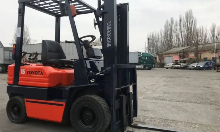 Газ-бензиновый автопогрузчик Toyota 02-5FG15 с автоматической коробкой передач - фото № 6