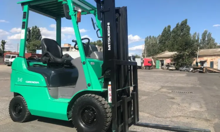 Газ-бензиновый вилочный погрузчик Mitsubishi FGE14T-F34 год выпуска 2015, новая резина - фото № 4