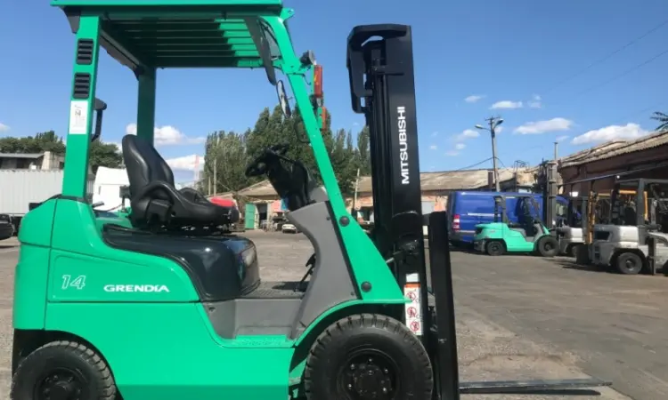 Газ-бензиновый вилочный погрузчик Mitsubishi FGE14T-F34 год выпуска 2015, новая резина - фото № 6