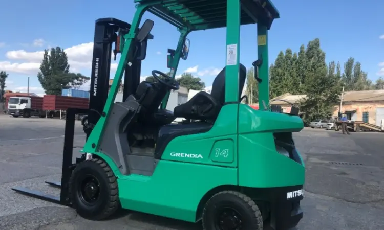 Газ-бензиновый вилочный погрузчик Mitsubishi FGE14T-F34 год выпуска 2015, новая резина - фото № 7