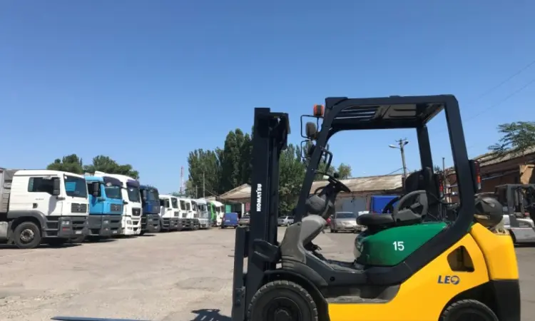 Газовый автопогрузчик Komatsu FG15HT-20 грузоподъёмностью 1.5 тонны - фото № 2