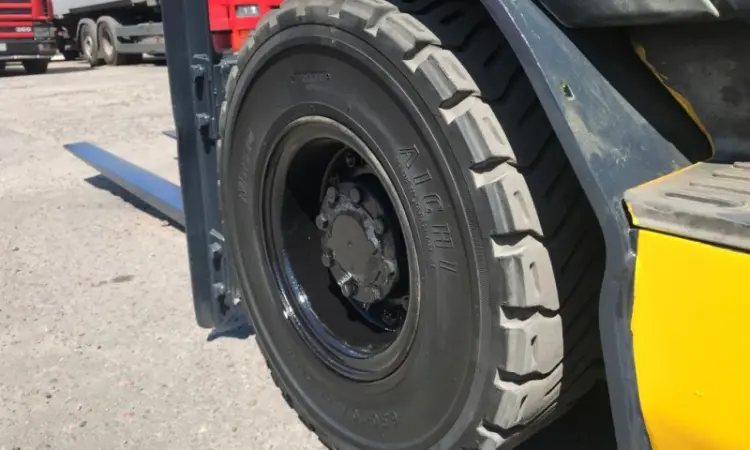 Газовый автопогрузчик Komatsu FG15HT-20 грузоподъёмностью 1.5 тонны - фото № 9