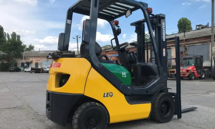 Вилочный автопогрузчик автонавантажувач Komatsu с боковым смещением - фото № 6