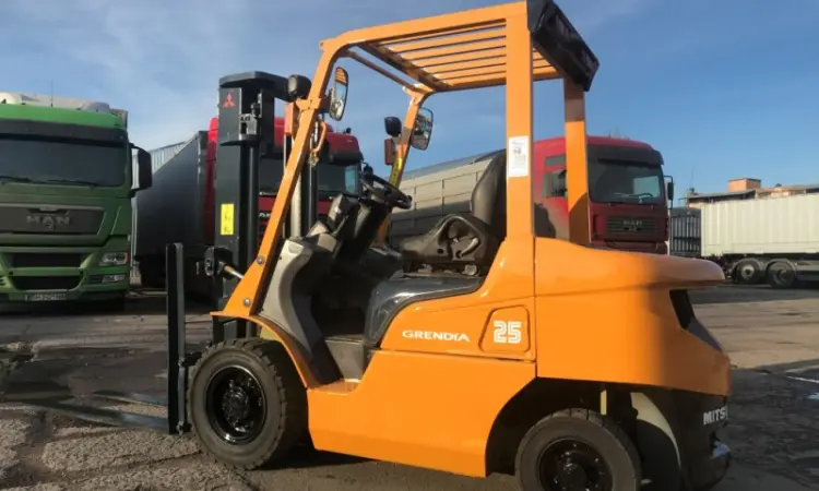 Бензиновый погрузчик Mitsubishi FG25T-F17D грузоподъёмностью 2.5 тонны - фото № 4