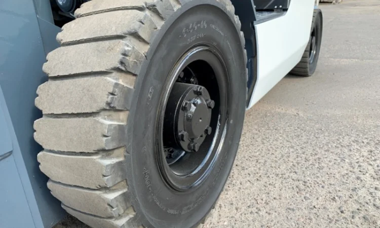 Вилочный дизельный автопогрузчик/автонавантажувач Nissan на 1.5 тонны - фото № 5