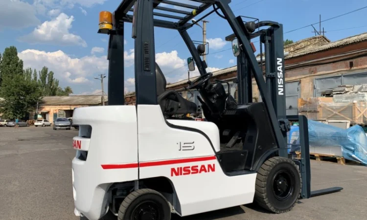 Вилочный дизельный автопогрузчик/автонавантажувач Nissan на 1.5 тонны - фото № 8