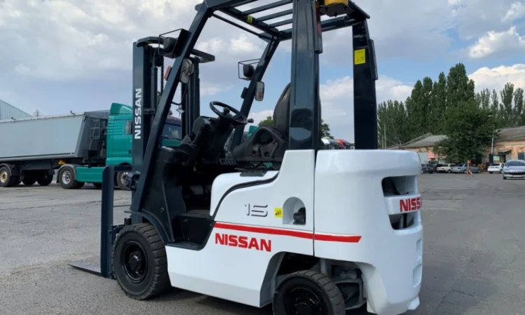 Вилочный дизельный автопогрузчик/автонавантажувач Nissan на 1.5 тонны - фото № 10