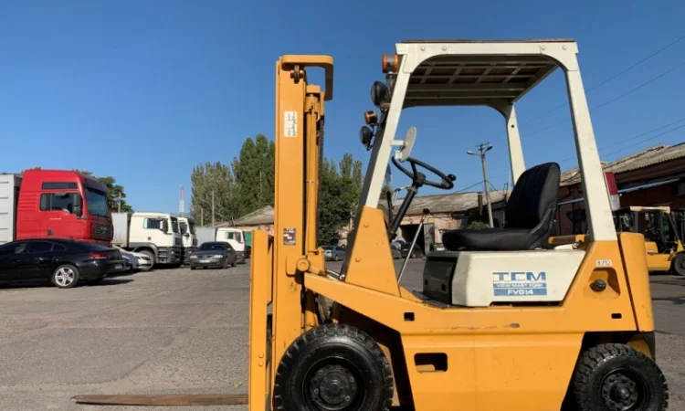 Вилочный автопогрузчик/автонавантажувач TCM на 1.4 тонны - фото № 1