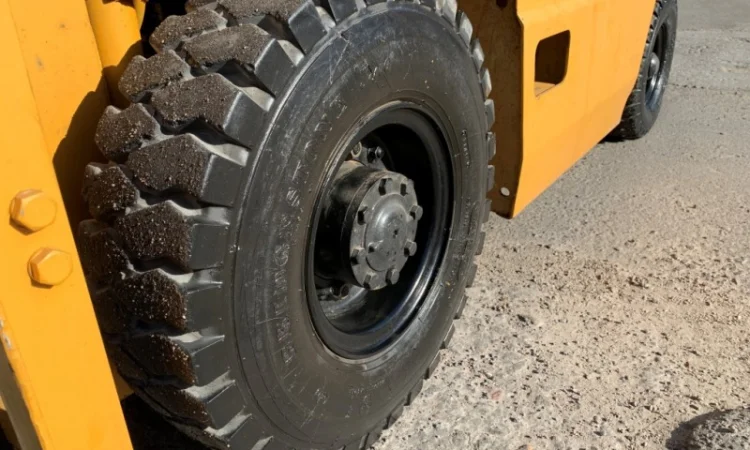 Вилочный автопогрузчик/автонавантажувач TCM на 1.4 тонны - фото № 7