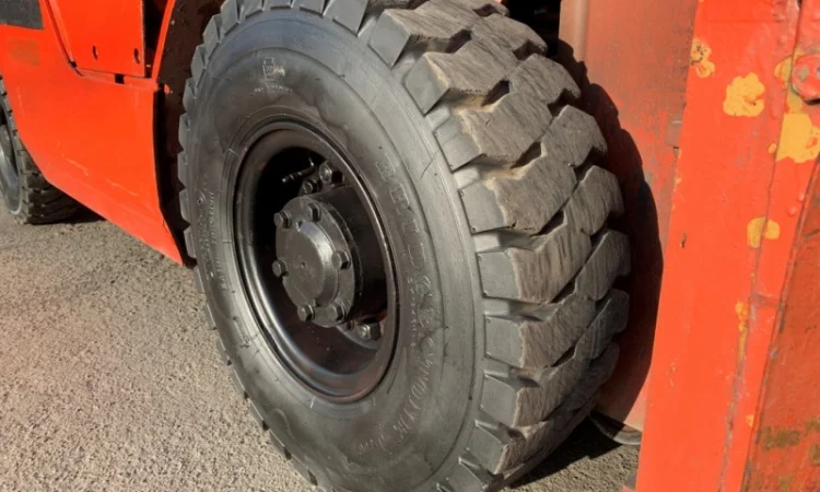 Вилочный автопогрузчик/автонавантажувач Nissan с полукабиной, печкой, позиционером - фото № 6