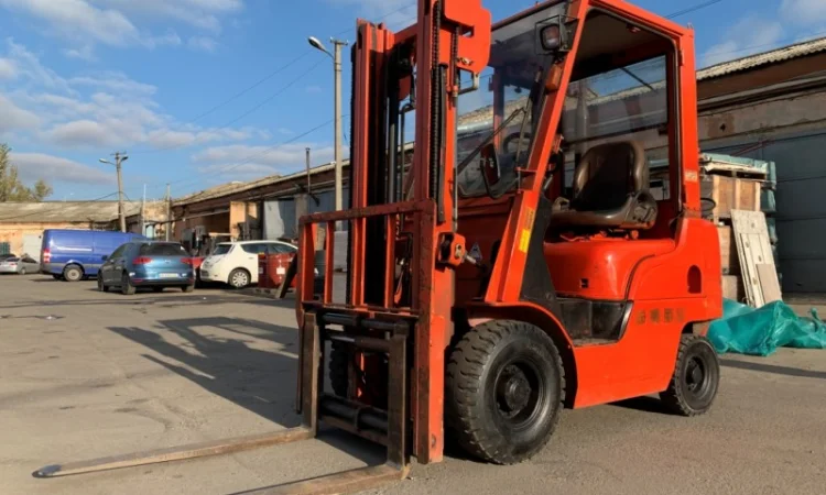 Вилочный автопогрузчик/автонавантажувач Nissan с полукабиной, печкой, позиционером - фото № 9