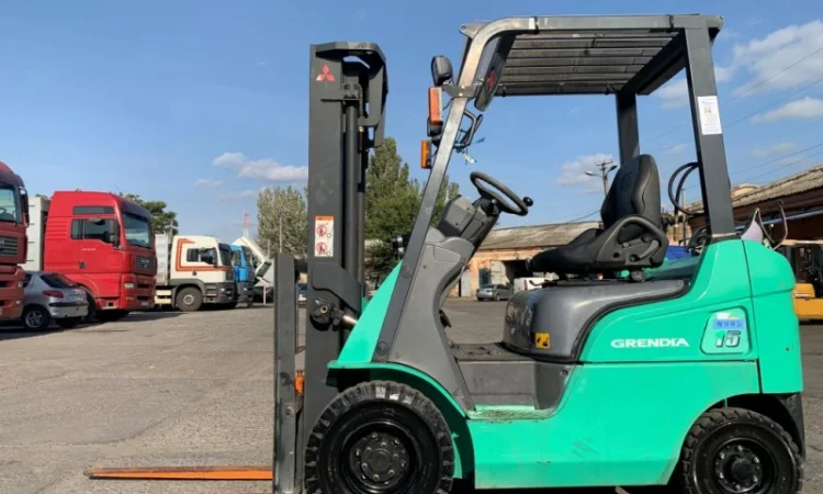 Вилочный автопогрузчик/автонавантажувач Mitsubishi, газ-бензин - фото № 1