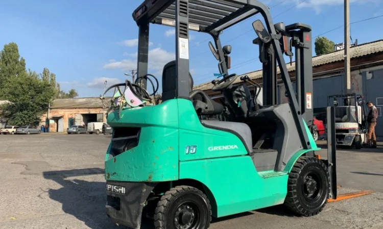 Вилочный автопогрузчик/автонавантажувач Mitsubishi, газ-бензин - фото № 2