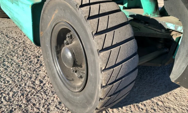 Вилочный газ-бензиновый автопогрузчик Sumitomo с боковым смещением - фото № 8