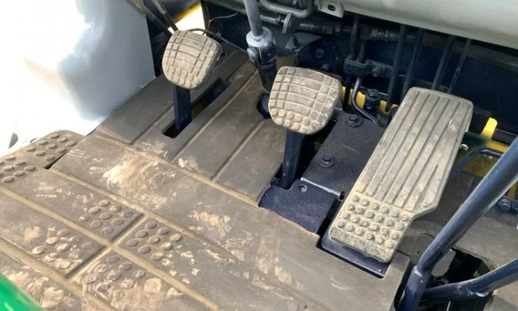 Вилочный бензиновый автопогрузчик Komatsu FG20LC-12 с наработкой всего 1811 моточасов - фото № 6