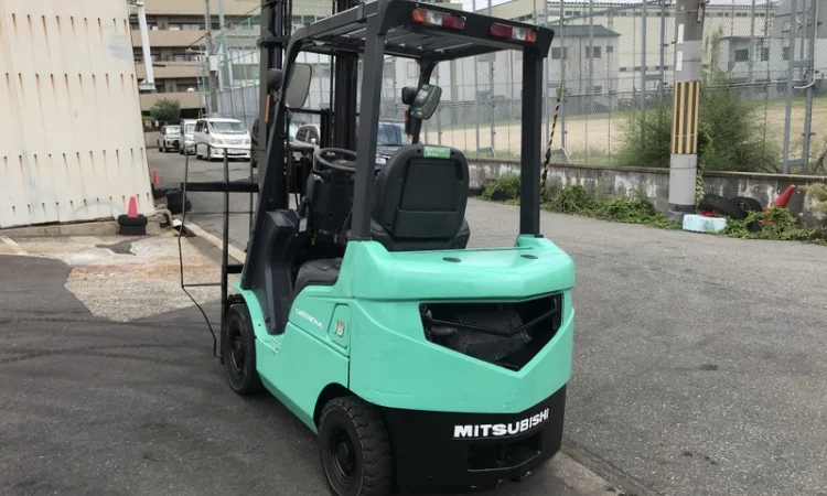 Вилочный дизельный автопогрузчик Mitsubishi со стабилизатором груза - фото № 3