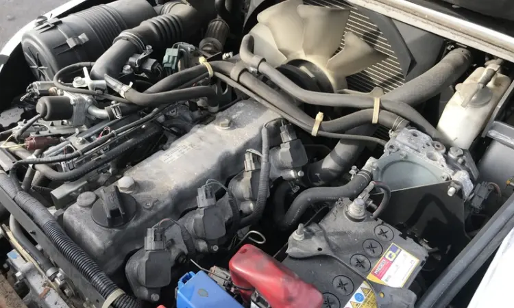 Газ-бензиновый погрузчик Nissan с мачтой со свободным ходом в исполнении компакт - фото № 3