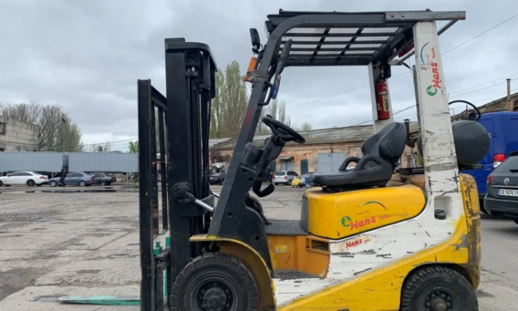 Вилочный погрузчик TCM FG15T9H с кареткой бокового смещения - фото № 1