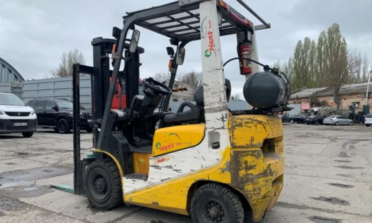 Вилочный погрузчик TCM FG15T9H с кареткой бокового смещения - фото № 2