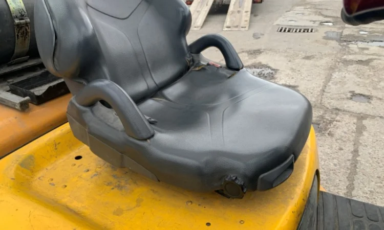 Вилочный погрузчик TCM FG15T9H с кареткой бокового смещения - фото № 9