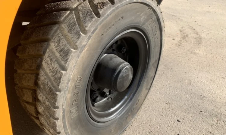 Бензиновый вилочный автопогрузчик TCM на 2.5 тонны. Модель: FG25C6 - фото № 11