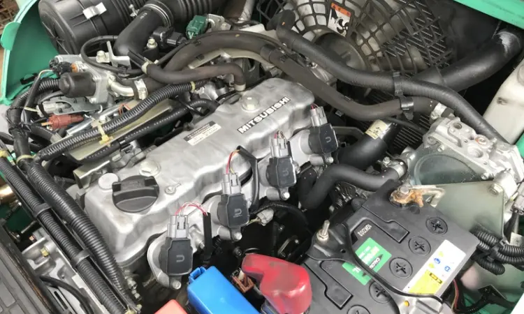 Вилочный автопогрузчик Mitsubishi с боковым смещением. Наработка всего 7300 моточасов - фото № 7