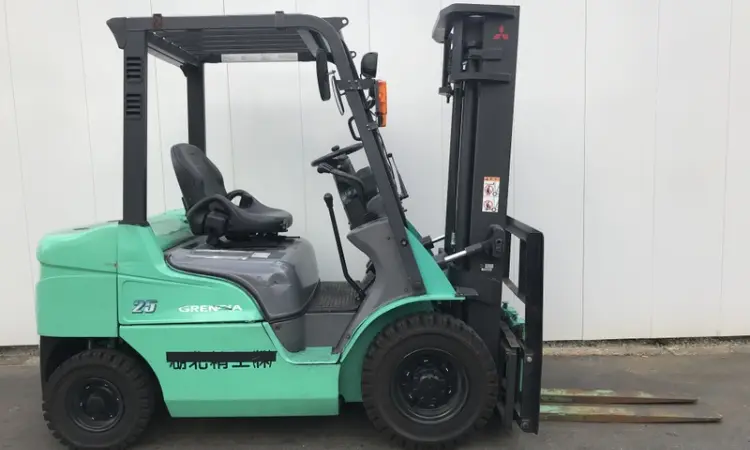 Бензиновый вилочный автопогрузчик Mitsubishi с боковым смещением. Модель: FG25D-F17D - фото № 3