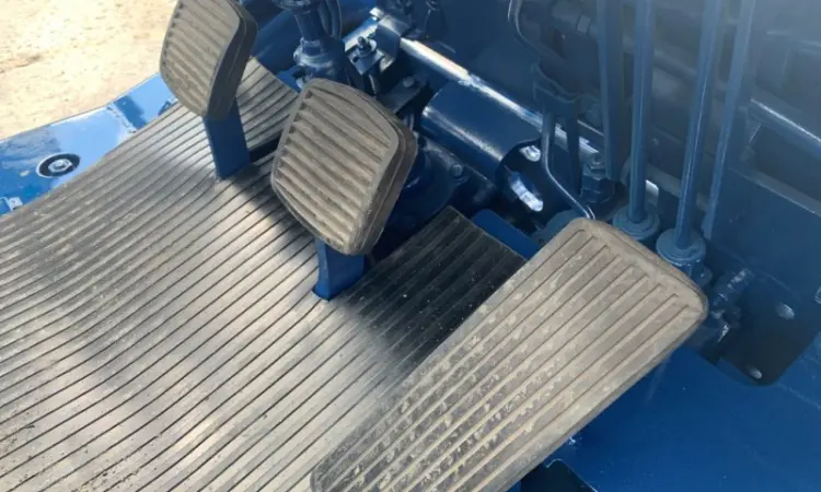 Вилочный бензиновый автопогрузчик Komatsu с двигателем Toyota 5K - фото № 7