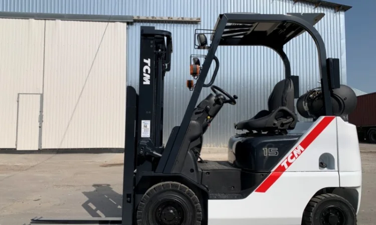 Газ-бензиновий вилочний автонавантажувач TCM. Модель: FGE15T15. 2018 року випуску - фото № 2