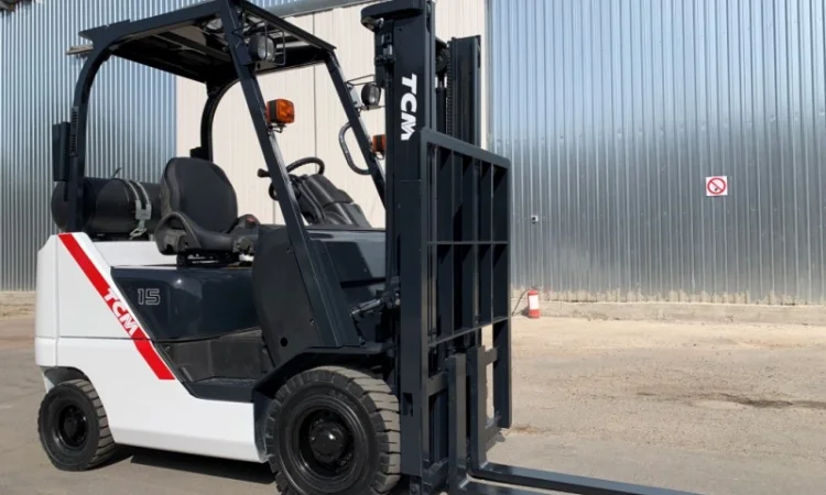 Газ-бензиновий вилочний автонавантажувач TCM. Модель: FGE15T15. 2018 року випуску - фото № 4