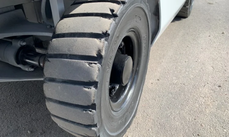 Газ-бензиновий вилочний автонавантажувач TCM. Модель: FGE15T15. 2018 року випуску - фото № 11